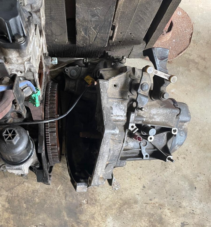 Peugeot 307 1.6 16v petrol Engine and Gearbox For Sale - Private Seller