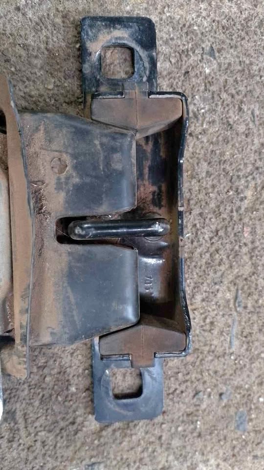 Ford Fiesta boot lock striker