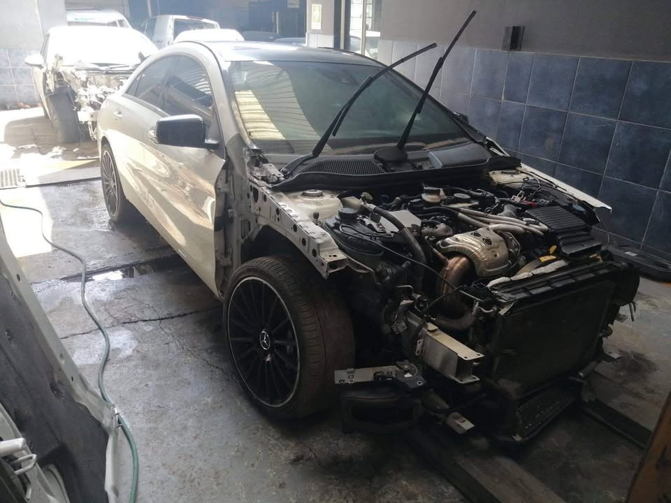 Mercedes CLA 45 stripping
