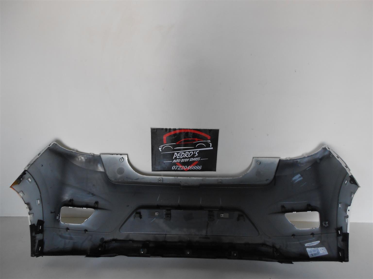 Mahindra KUV100 rear bumper - Private Seller Mahindra KUV100 rear bumper - Private Seller