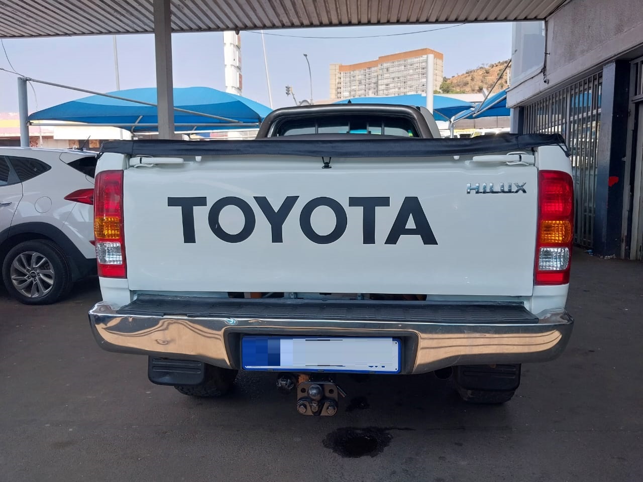 Used 2009 Toyota Hilux 2.7 Raider - Private Seller Used 2009 Toyota Hilux 2.7 Raider - Private Seller