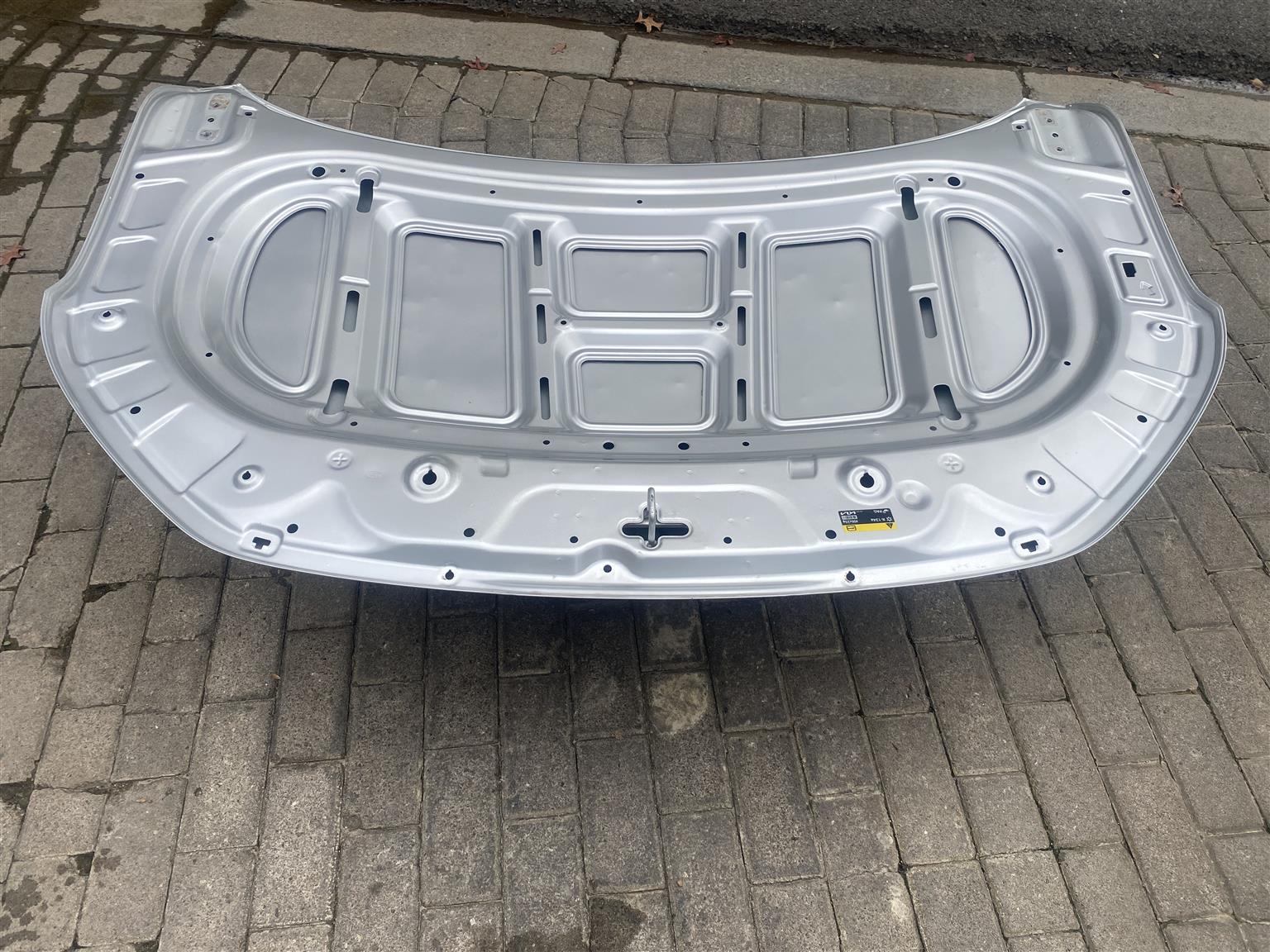 2024 KIA SONET BONNET HOOD FOR SALE. IN EXCELLENT CONDITION - Private Seller 2024 KIA SONET BONNET HOOD FOR SALE. IN EXCELLENT CONDITION - Private Seller