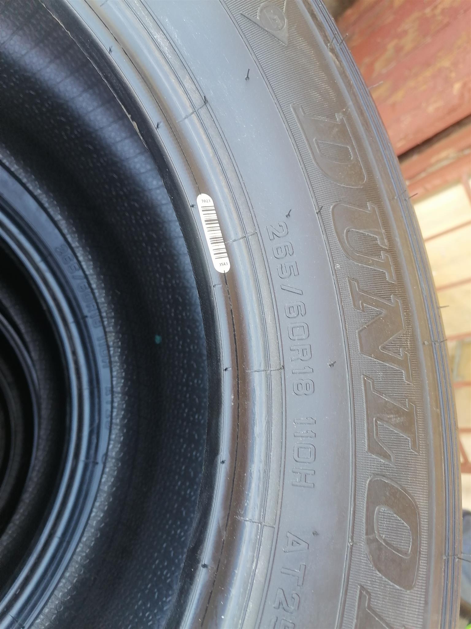 265 60 18 Dunlop Grantrek AT