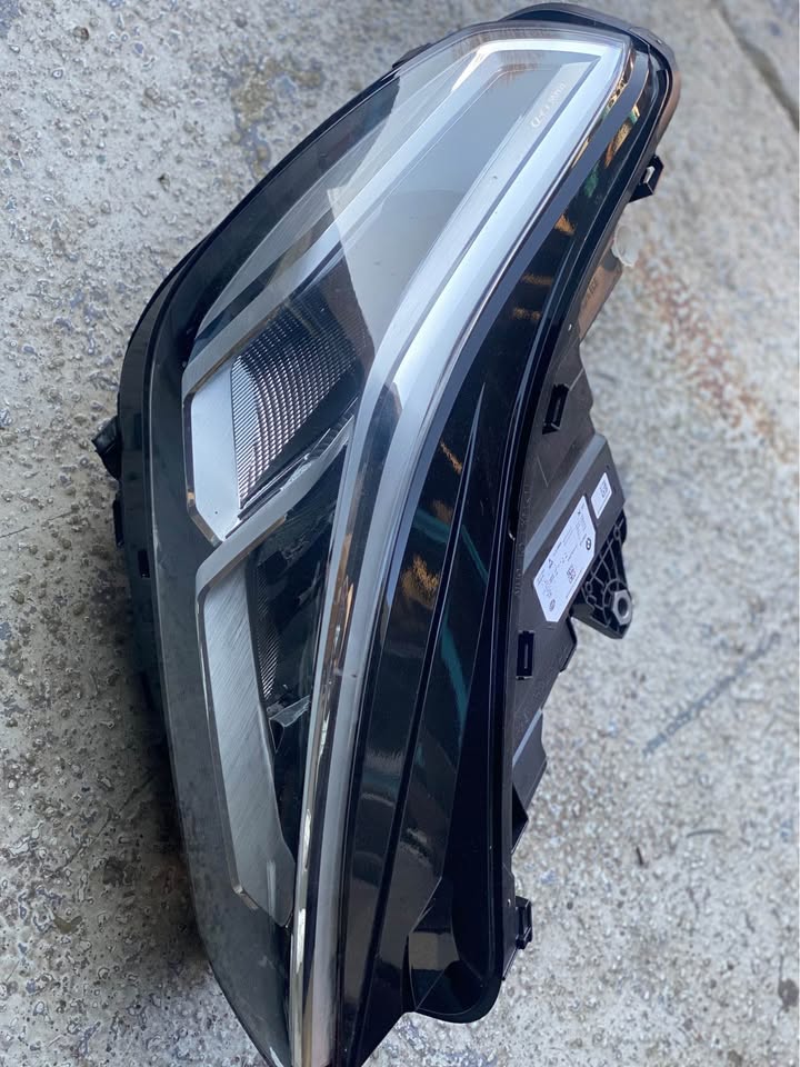 BMW X1 U11 headlights