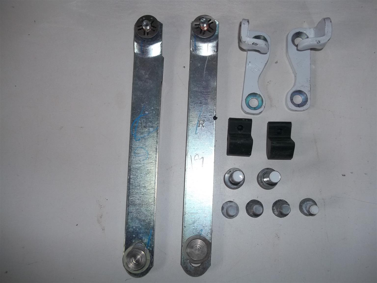 Isuzu D-Max tailgate hinges (INCOMPLETE) see description. - Private Seller Isuzu D-Max tailgate hinges (INCOMPLETE) see description. - Private Seller