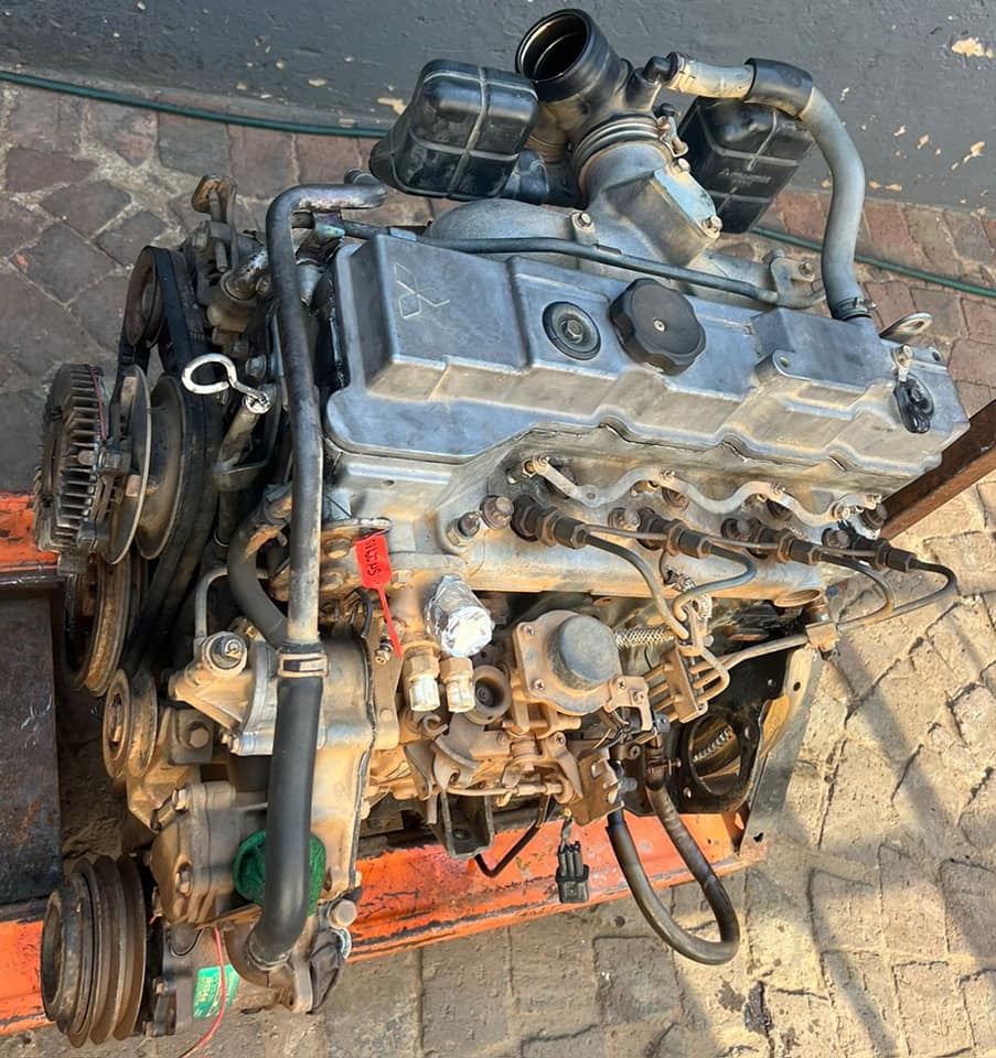 4M40 Non Turbo Mitsubishi Colt Engine For Sale Good Running Condition - Private Seller