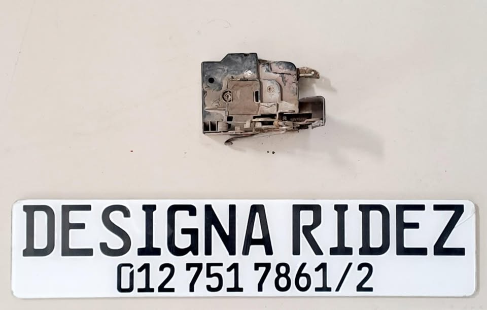 BMW E30 DOOR LOCK ACTUATORS AVAILABLE - Private Seller BMW E30 DOOR LOCK ACTUATORS AVAILABLE - Private Seller