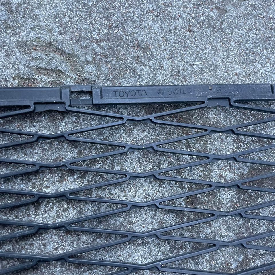 Toyota Yaris Centre Bumper Grill - Private Seller
