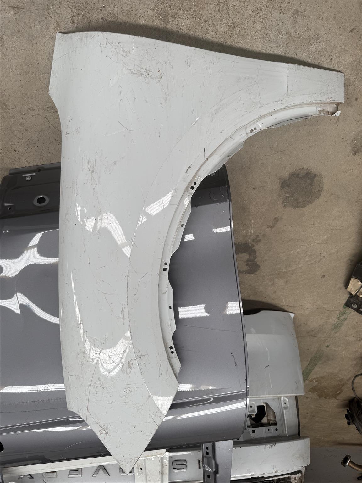 2019-2022 Porsche Cayenne Left Hand Side Fender - Private Seller 2019-2022 Porsche Cayenne Left Hand Side Fender - Private Seller