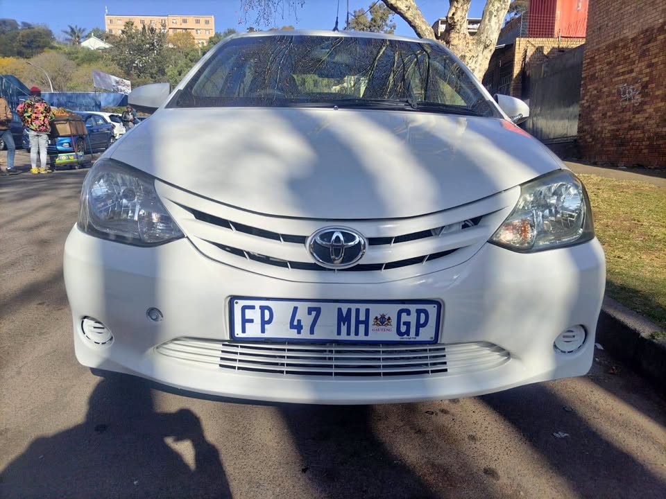 2016 Toyota Etios 1.5 hatchback