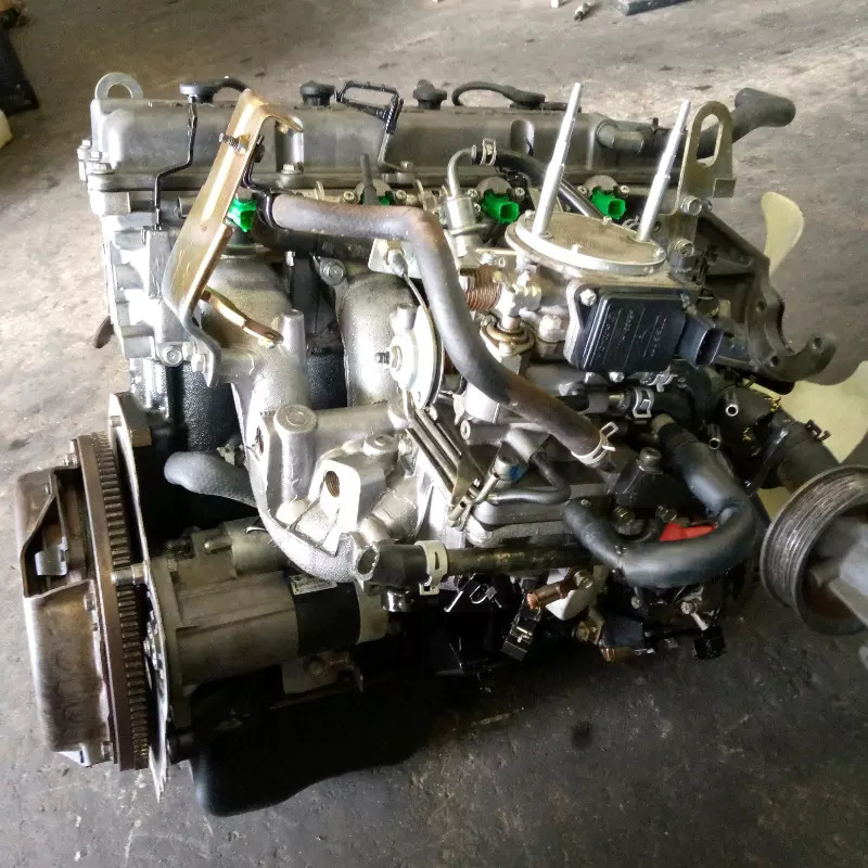 Nissan Hardbody Twin Cam 16V 2.4L KA24 Engine for Sale