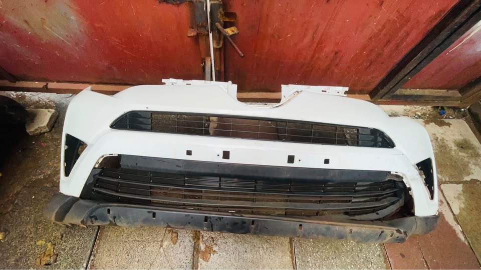 Toyota RAV4 bumper - Private Seller