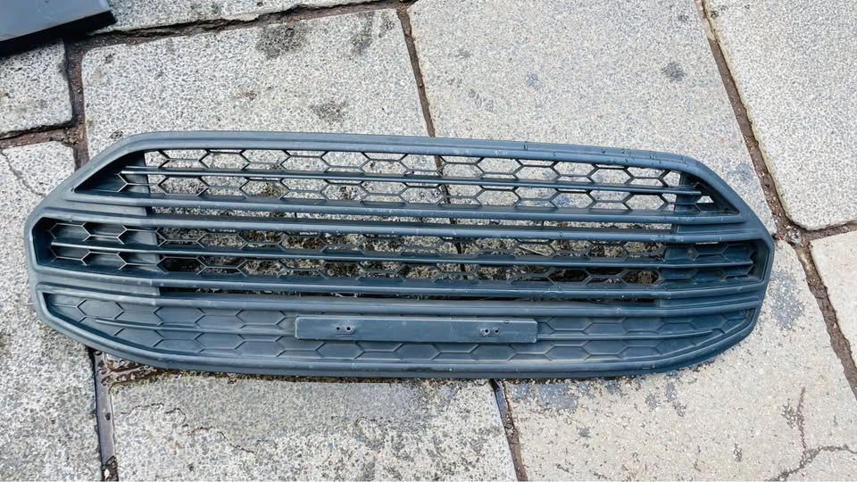 Ford EcoSport grill 2018 - Private Seller Ford EcoSport grill 2018 - Private Seller