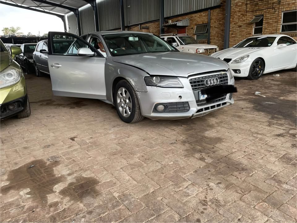 AUDI A4 1.8  SPARES - Private Seller