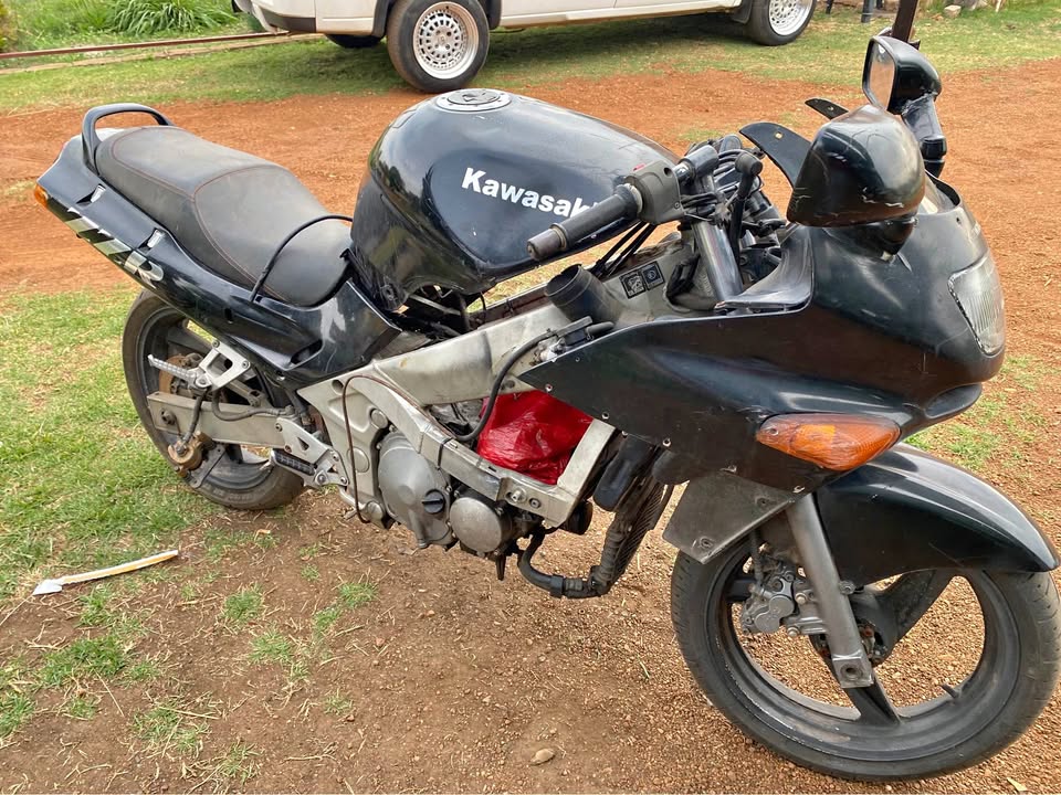 Kawasaki ER 6 stripping for spares. Meyerton bike scrapyard new and secondhand spares. - Private Seller Kawasaki ER 6 stripping for spares. Meyerton bike scrapyard new and secondhand spares. - Private Seller