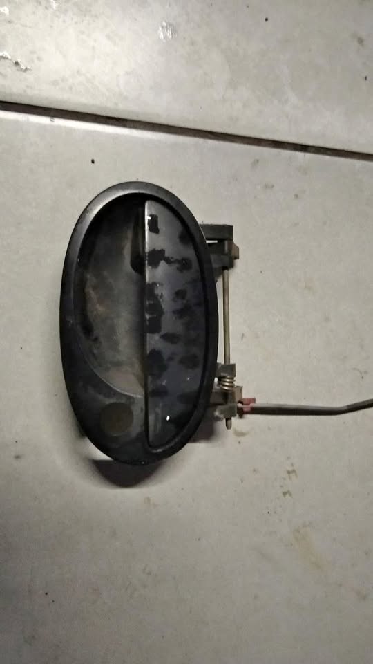 Opel Corsa Gamma Front Left Door Handle for sale - Private Seller