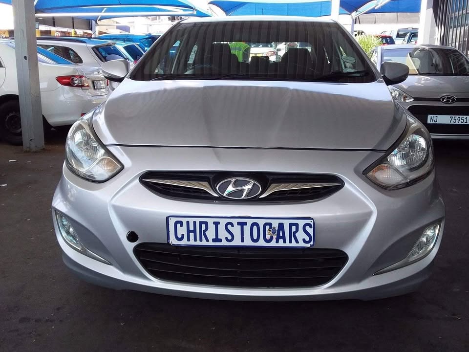 Used Hyundai Accent sedan 1.6 Fluid - Private Seller
