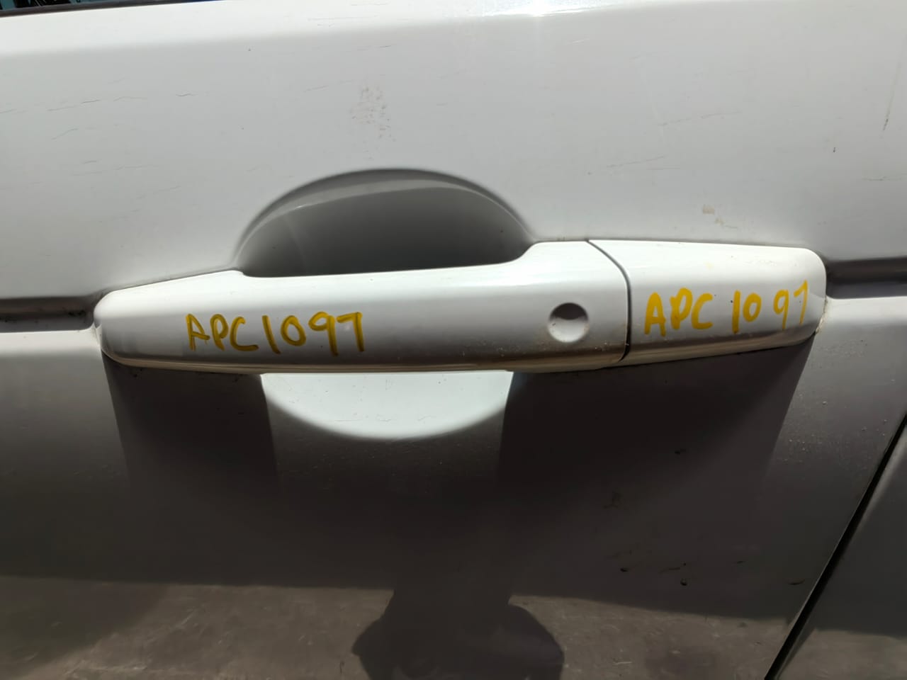 Land Rover Discovery Sport HSE door handles for sale – used Land Rover Discovery Sport HSE door handles for sale – used