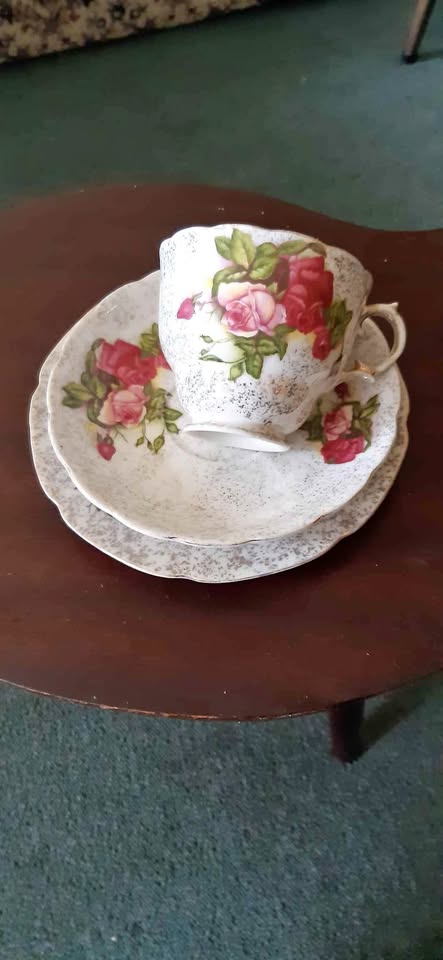 Antique Strathmore fine China trio.  Hand painted Design 3578.  No cracks no chips. Antique Strathmore fine China trio.  Hand painted Design 3578.  No cracks no chips.