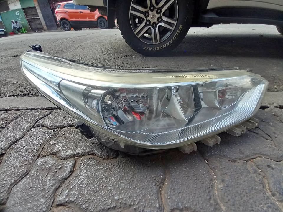 2006 - 2020 Toyota Yaris Right Hand Headlight - Private Seller 2006 - 2020 Toyota Yaris Right Hand Headlight - Private Seller