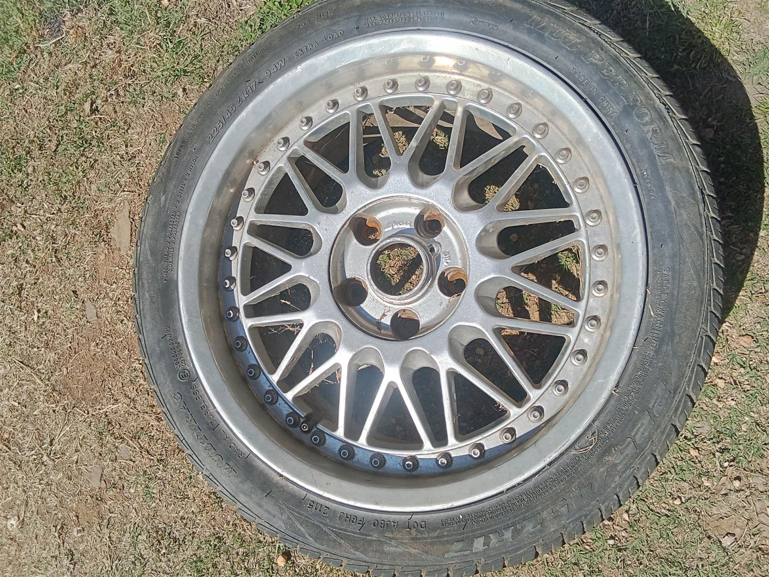BMW IS Uing 17inch 3 piece split rim only 2 - Private Seller BMW IS Uing 17inch 3 piece split rim only 2 - Private Seller