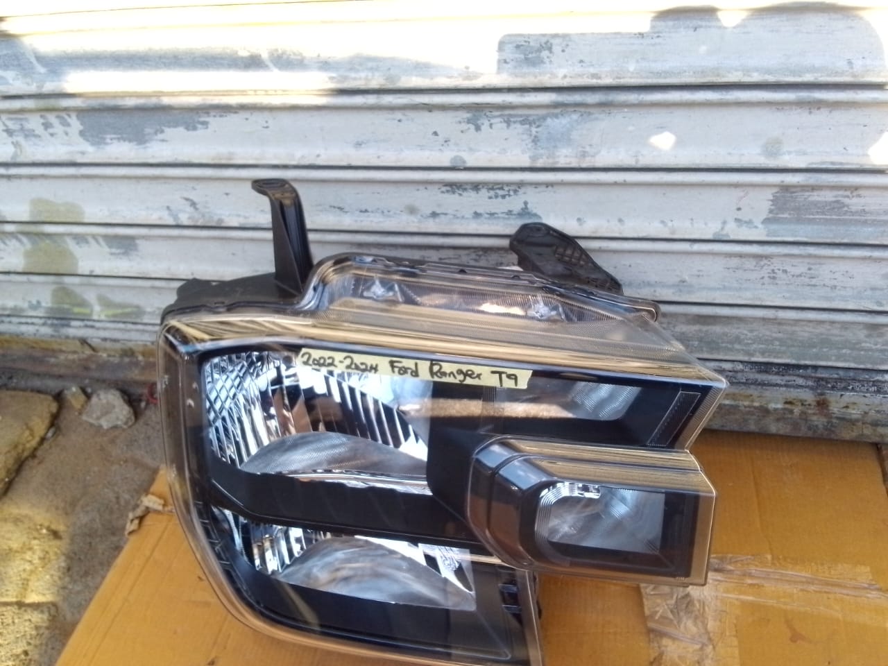 (2022-2024) FORD RANGER T9 RHS NORMAL HEADGLIHT FOR - Private Seller