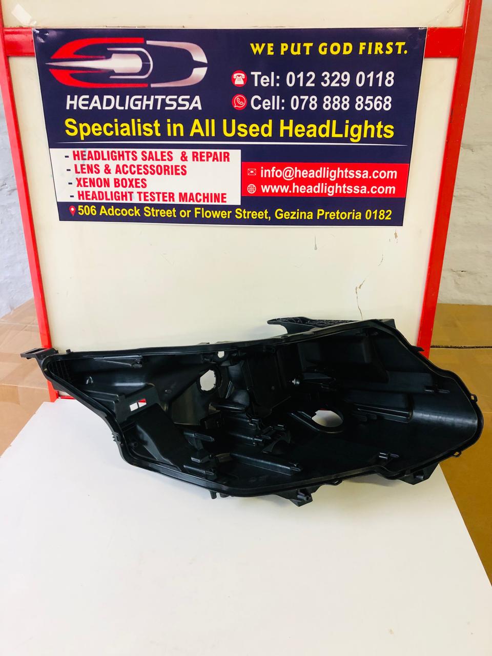 Range Rover Vogue right side headlight replacement housing - Private Seller Range Rover Vogue right side headlight replacement housing - Private Seller