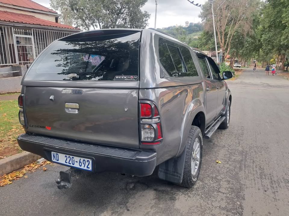 Toyota Hilux 3.0 Legend 45 D4D 4x2 Double Cab Diesel 2015 for sale