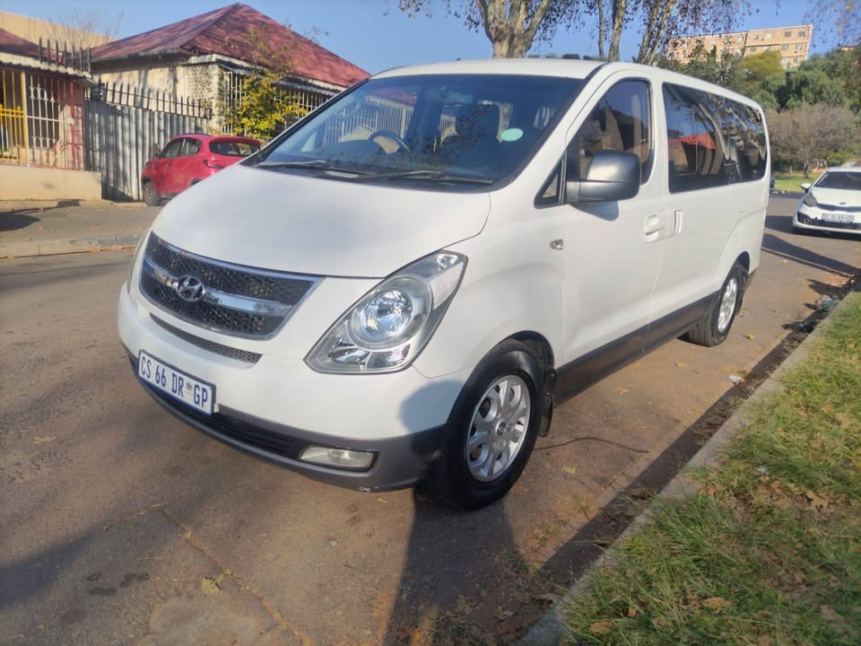 2013 Hyundai H1 bus 2.5 CRDI Automatic