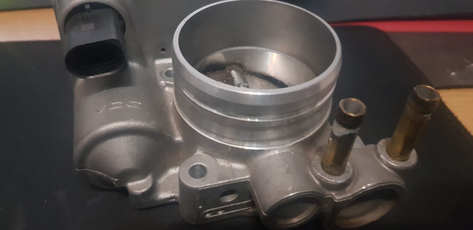 Audi/Vw Throtlebody Part Nummber 06F133062 / 408238327003 VDO - Private Seller