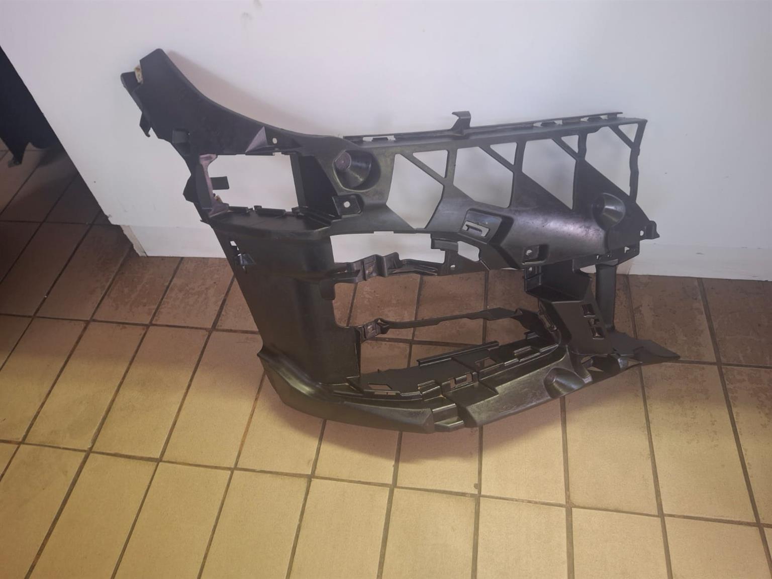 2021 BMW G20 FOGLIGHT BRACKET RIGHTSIDE AVAILABLE FOR SALE 2021 BMW G20 FOGLIGHT BRACKET RIGHTSIDE AVAILABLE FOR SALE