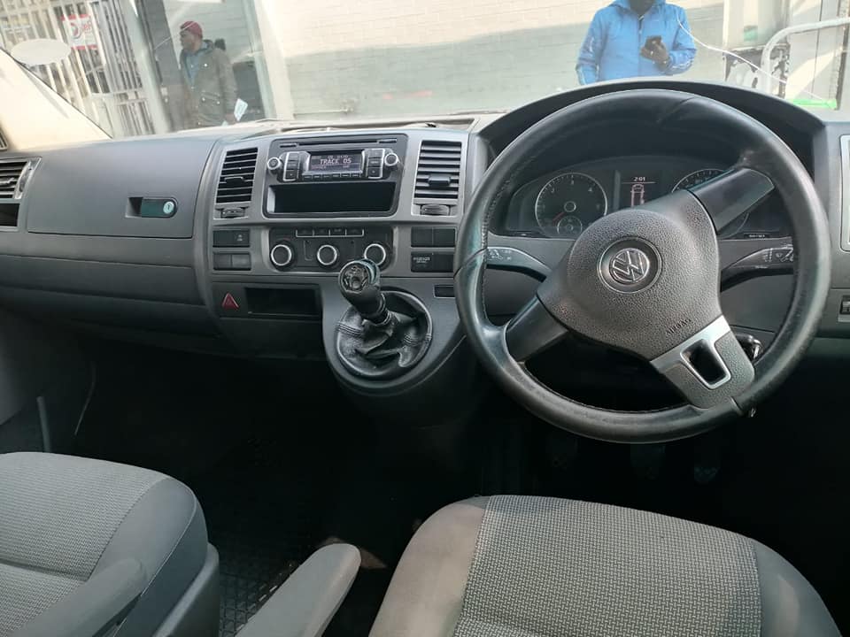 2012 VW COMBI 2.0TDI (DIESEL) 7 SEATER MANUAL