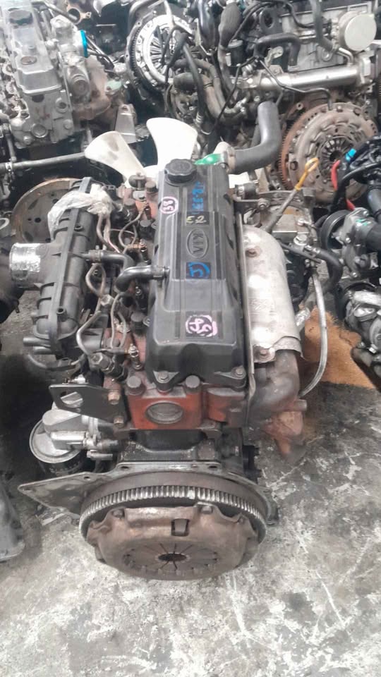 Kia k2700 workhorse diesel engine complete for sale ckntact Zane Azaad SAmco - Private Seller