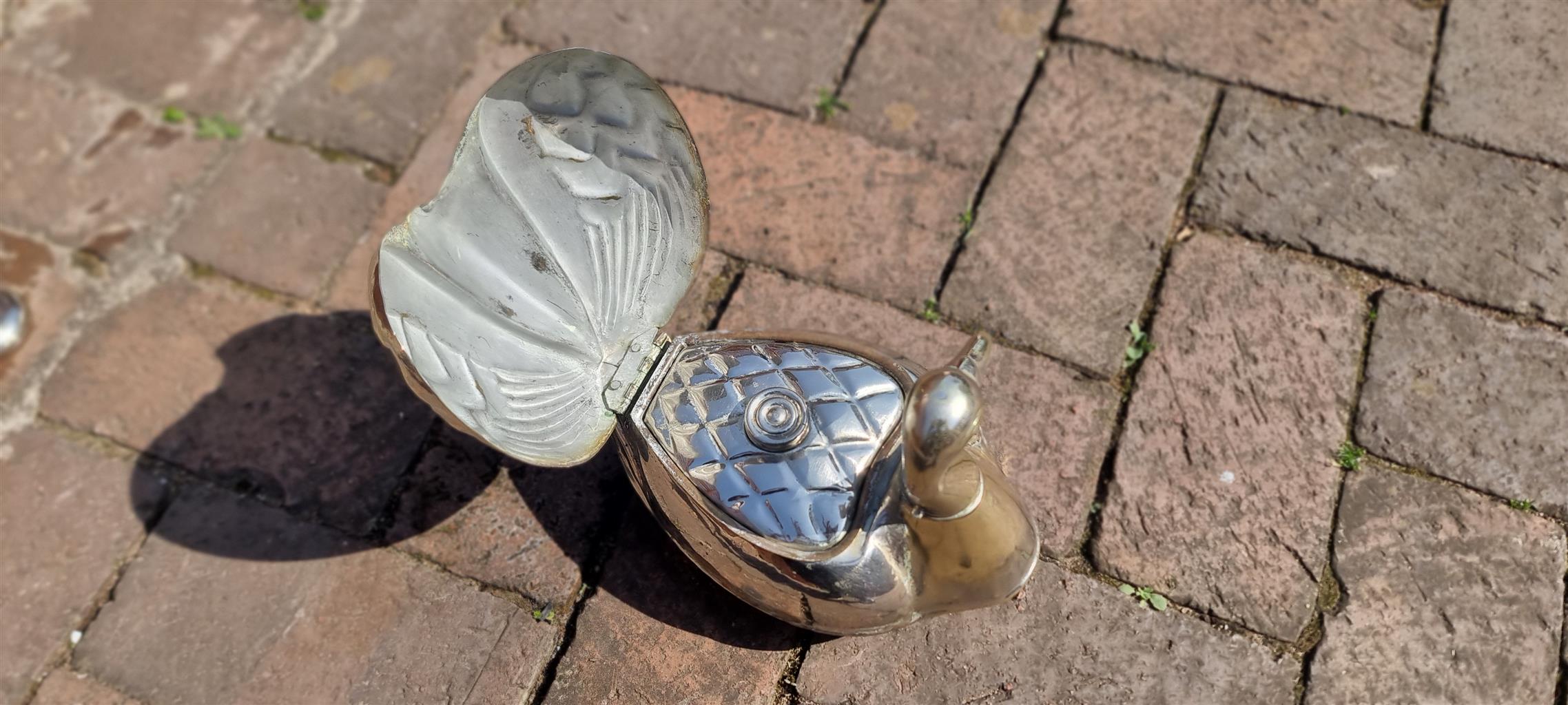 Betel Leaf and nut Brass Swan (Storage of Paan)
