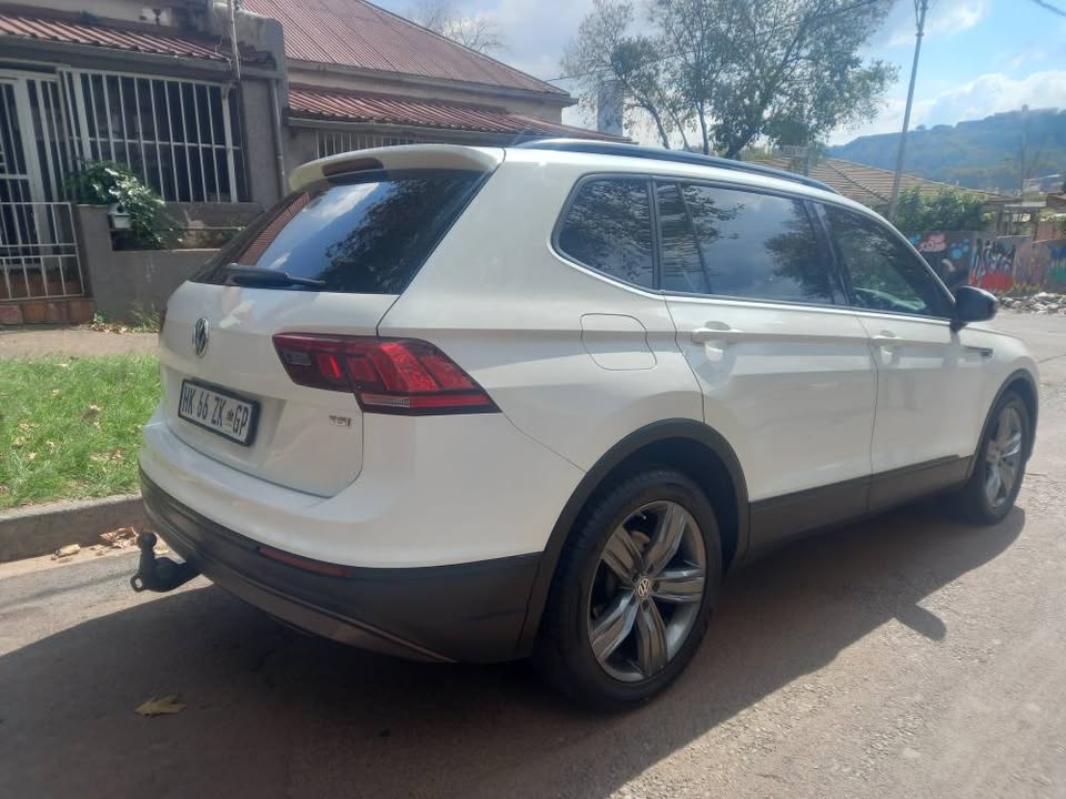 2018 VV Tiguan 1.4 TSI AUTOMATIC, ALLSPACE 7 SEATER, 120,000KM,Double Sunroof