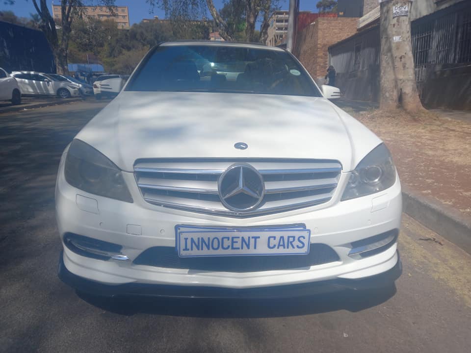 2012 MERCEDES-BENZ C180 ENGINE PETROL, AUTOMATIC, MILEAGE 106000KMS, WHITE COLOR