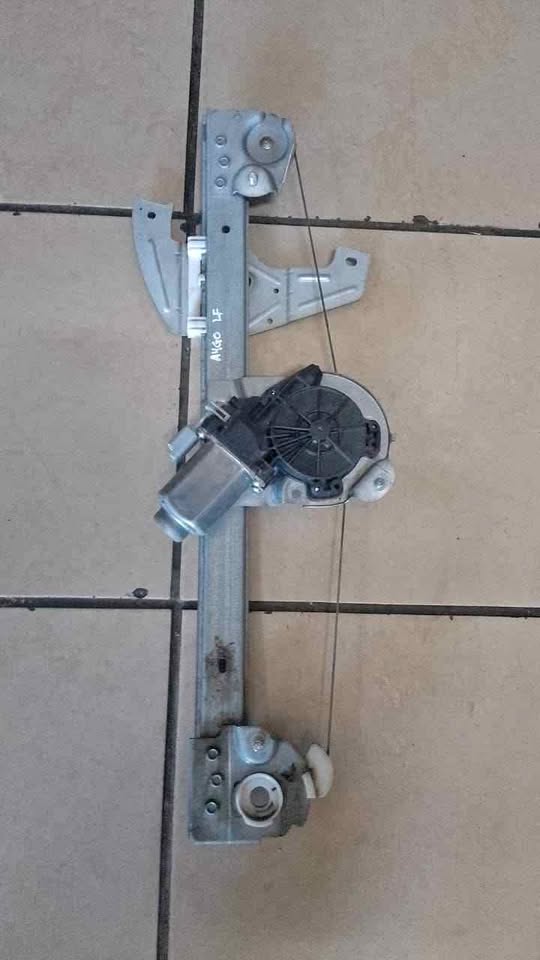 Toyota Aygo / Peugeot 107 LF window mechanism - Private Seller Toyota Aygo / Peugeot 107 LF window mechanism - Private Seller