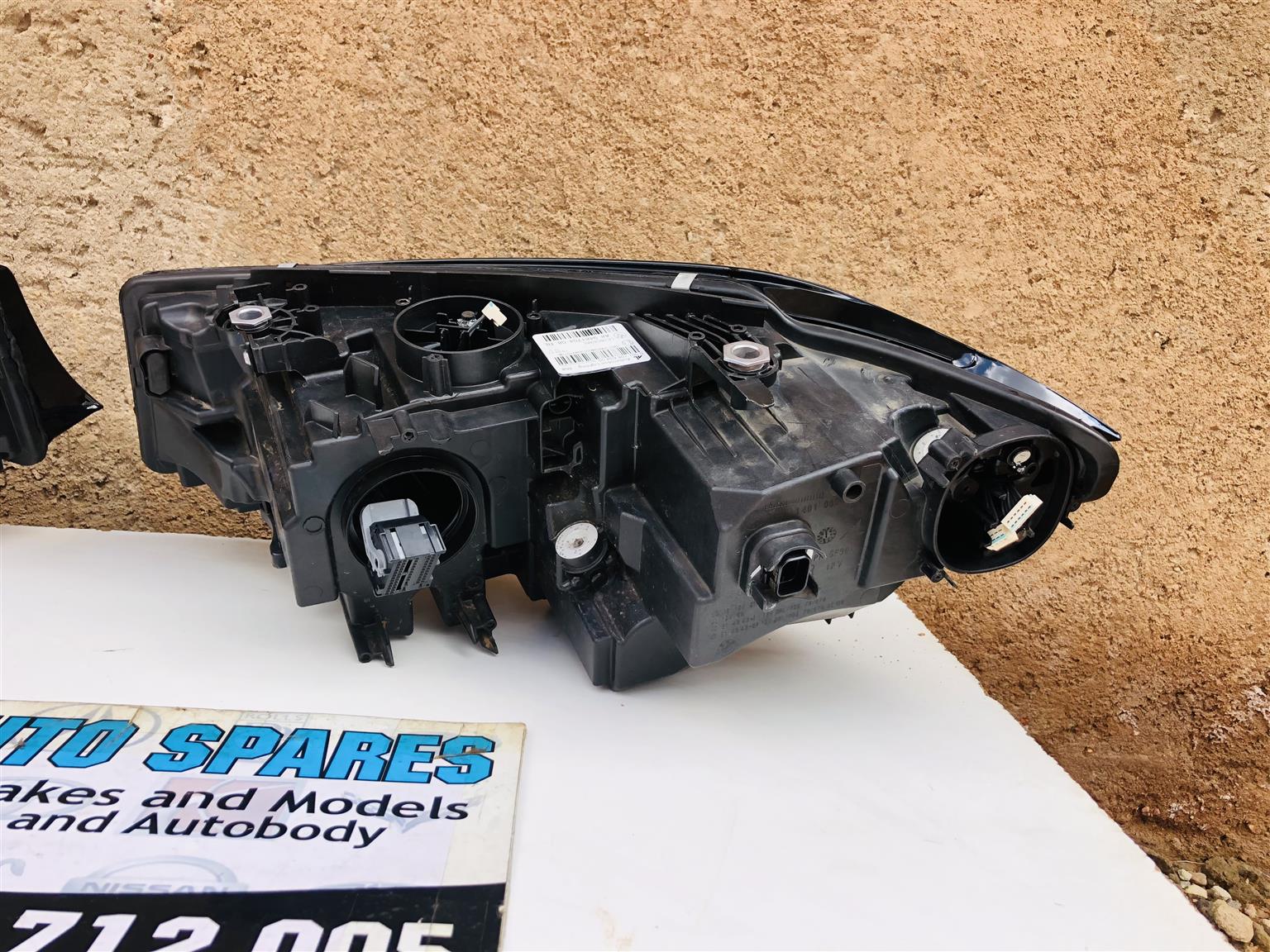 BMW G20 325i 3 series Xenon headlight - Private Seller BMW G20 325i 3 series Xenon headlight - Private Seller