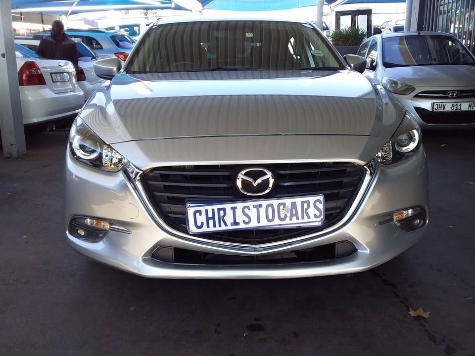 2017 model Mazda 3 dynamic hacthback