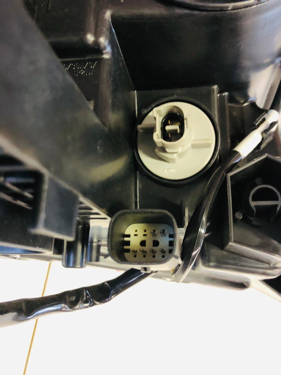 Ford Ranger T7 left side LED headlight (2016) - Private Seller Ford Ranger T7 left side LED headlight (2016) - Private Seller