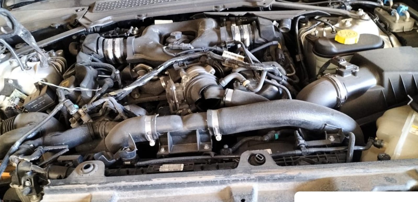 RANGE ROVER SPORT 4.4 SDV8 STRIPPING