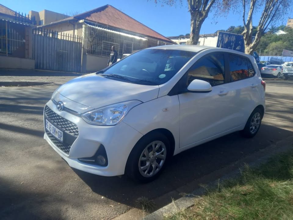 2018 HYUNDAI I10 GRAND 1.0 Petrol, MANUAL, White, 75000kms