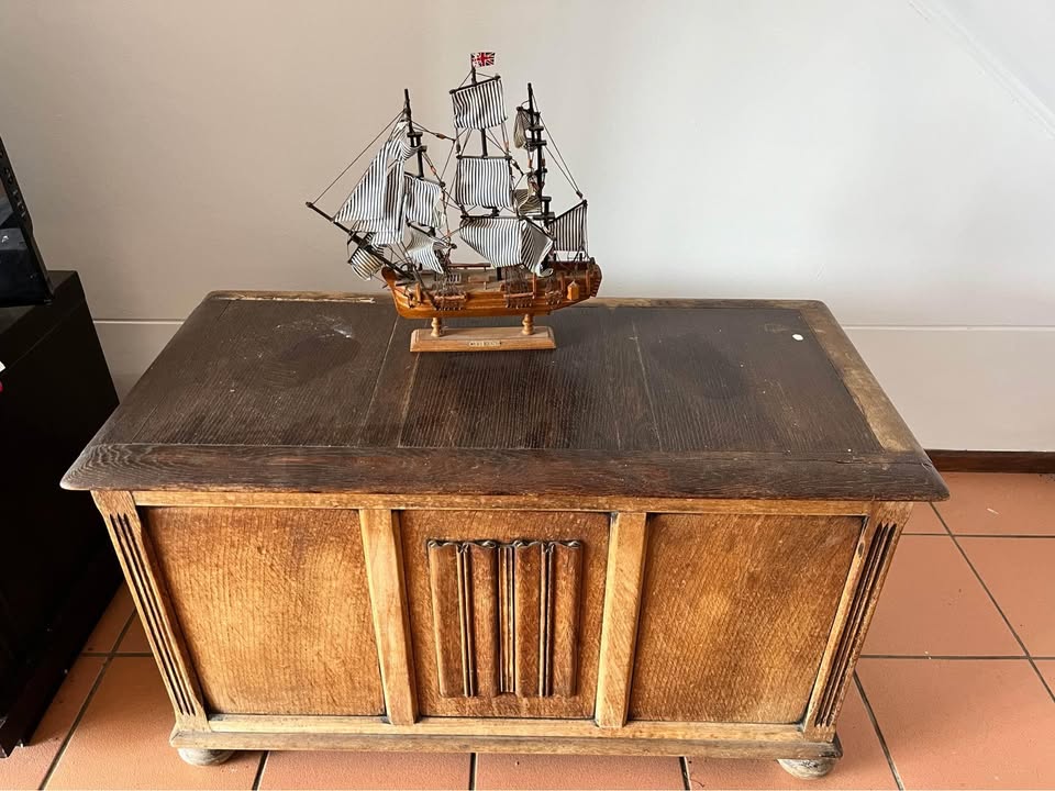 Vintage HMS Bounty model sailing ship
