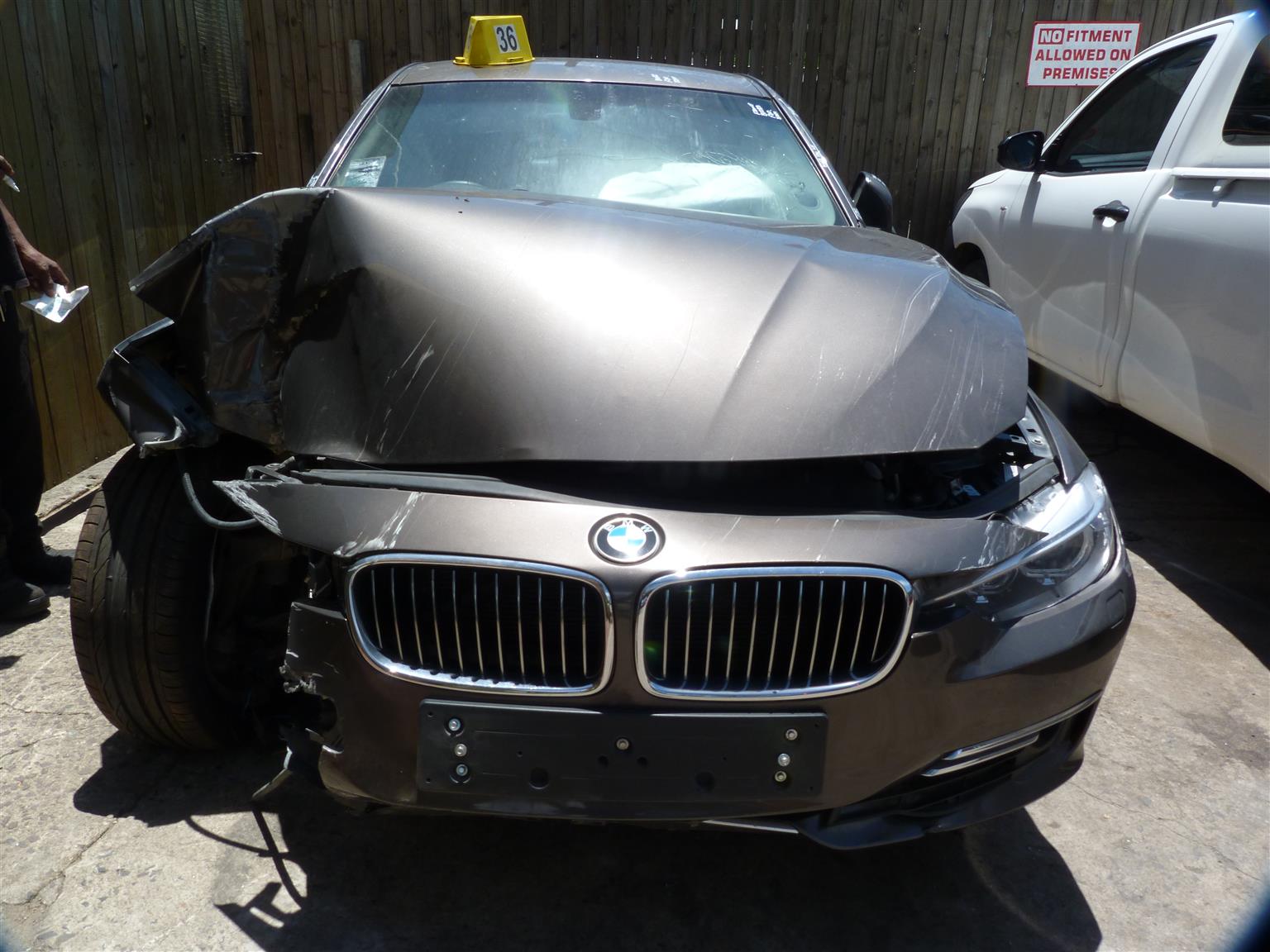 BMW 320i Luxury Line AT F30 - 2014 - Private Seller BMW 320i Luxury Line AT F30 - 2014 - Private Seller