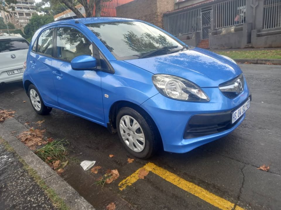 2013 Honda Brio I-Vtec petrol, Manual, Blue, 122000kms