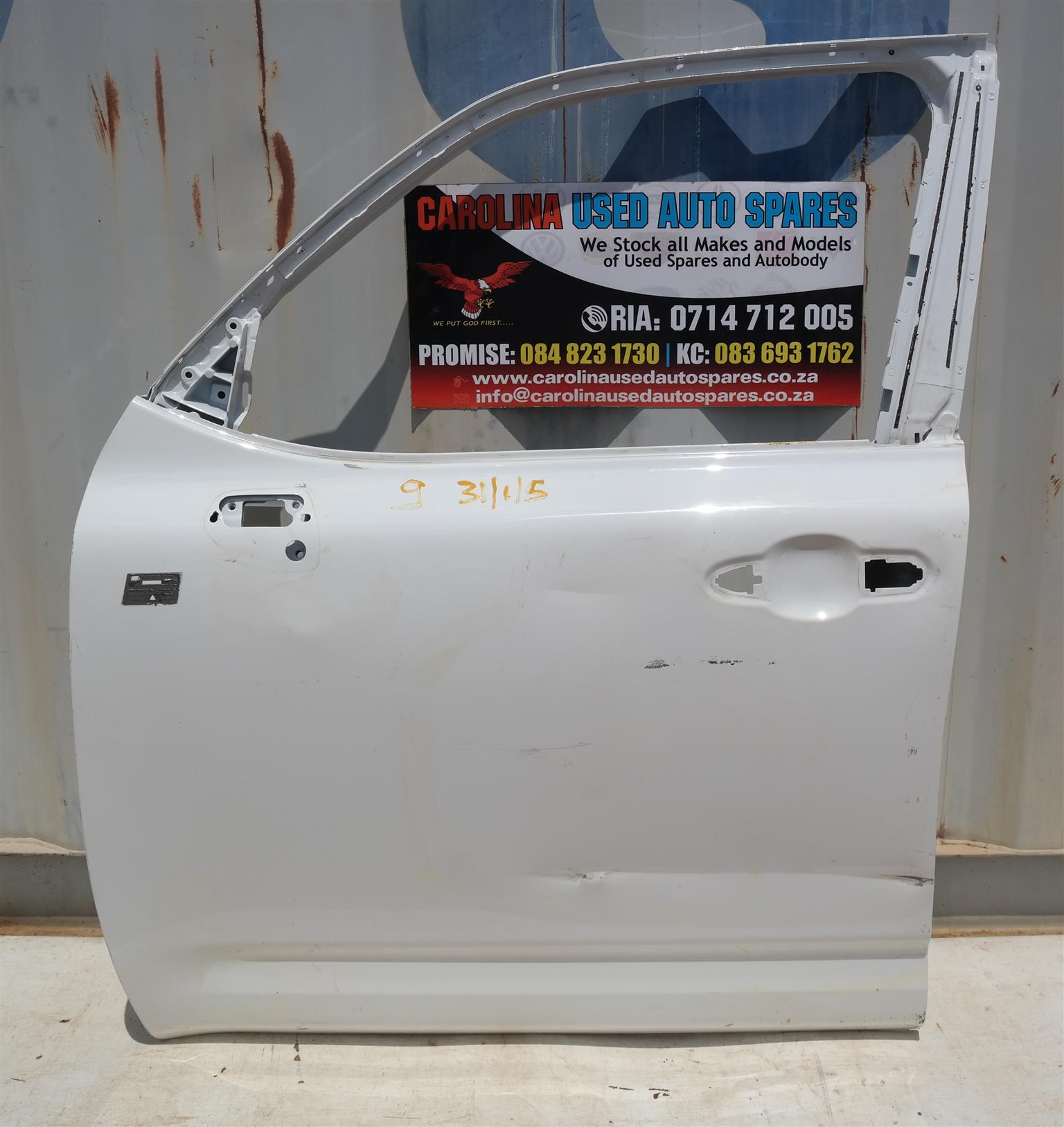 ブンタ Used Toyota Land Cruiser LC300 left front door for sale in Gauteng