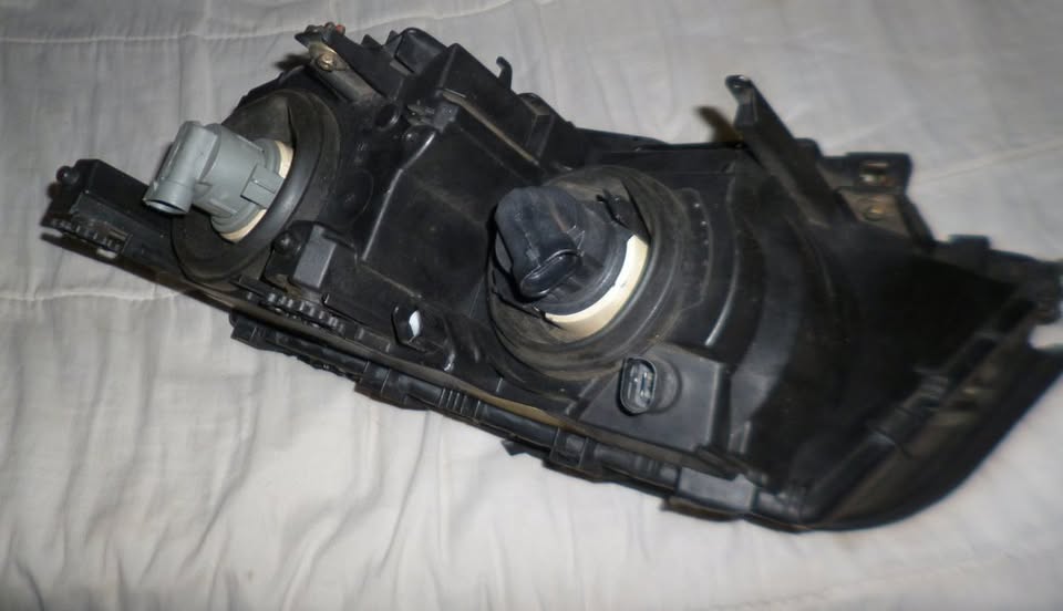 BMW HEADLIGHT - Private Seller