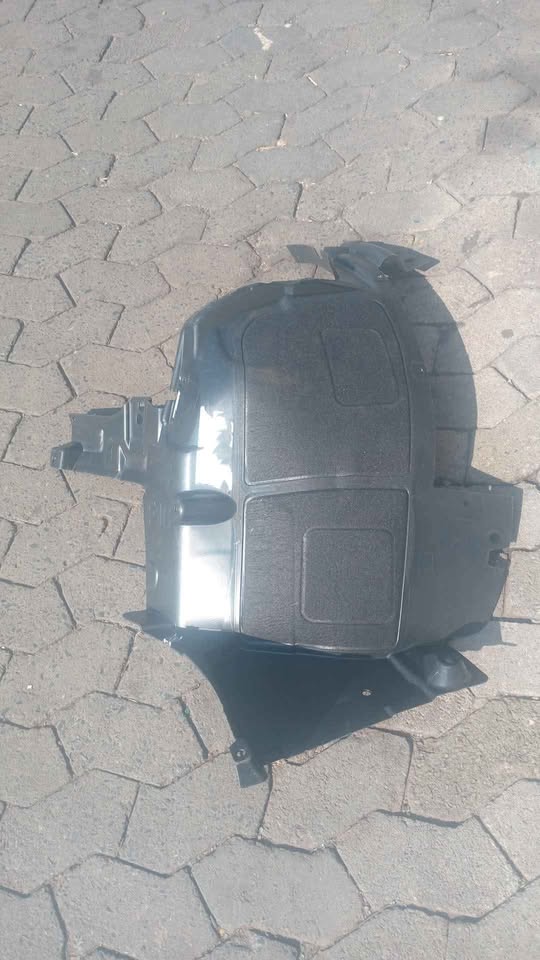 BMW X5 F15 X6 F16 FRONT RIGHT REAR WHEEL HOUSING COVER - Private Seller BMW X5 F15 X6 F16 FRONT RIGHT REAR WHEEL HOUSING COVER - Private Seller