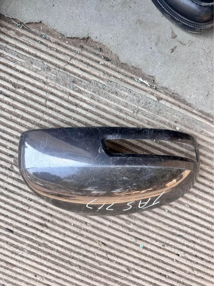 Urban cruiser / Suzuki vitara right mirror cover - Private Seller Urban cruiser / Suzuki vitara right mirror cover - Private Seller