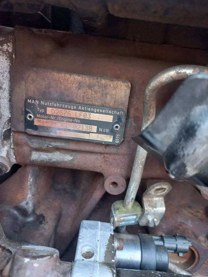 Man truck and bus engines sale